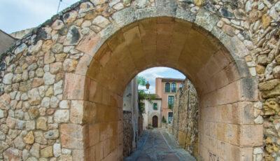 Tornen les visites guiades a la Vila Closa d’Altafulla