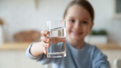Senyals de deshidratació en nens i adults: com solucionar-ho