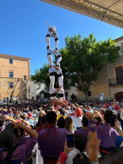 Els Nois de la Torre carreguen el 2d7 i guanyen la primera jornada del Concurs de Castells 2024