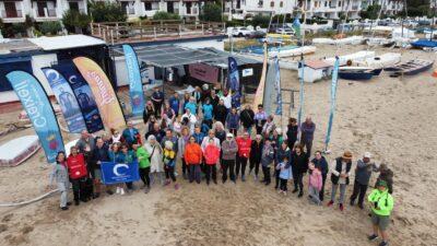 Recullen gairebé 70 quilos d’escombraries a la platja de Creixell