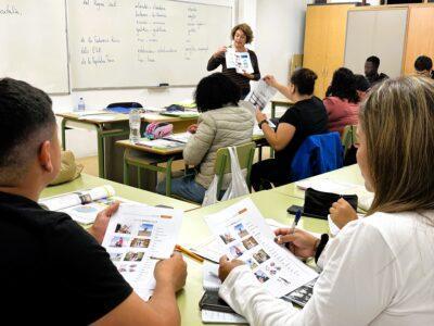 Més de 300 inscrits en el nou curs de l’Escola Municipal de Persones Adultes ‘Mar de Lletres’